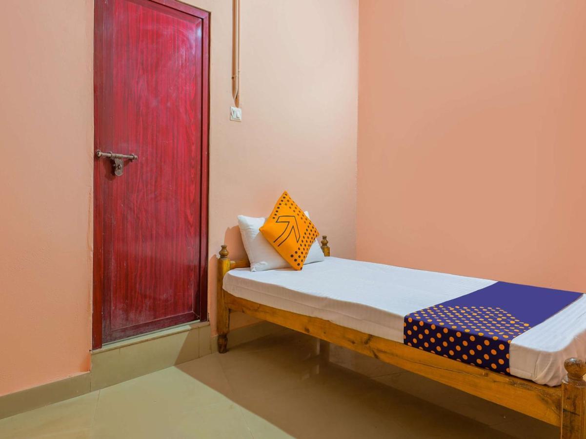 Panmana Oyo New Mubarak Tourist Home المظهر الخارجي الصورة